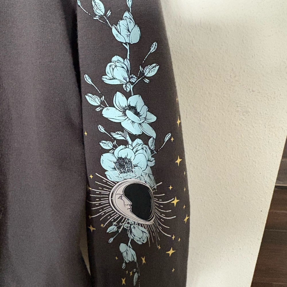 Rebellious One Gray Yin Yang Graphic Sweater - Picture 3 of 3